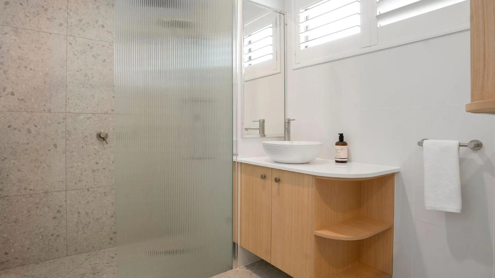 Spacious 2 Bedroom Apartment With Ocean Views Caloundra Australia