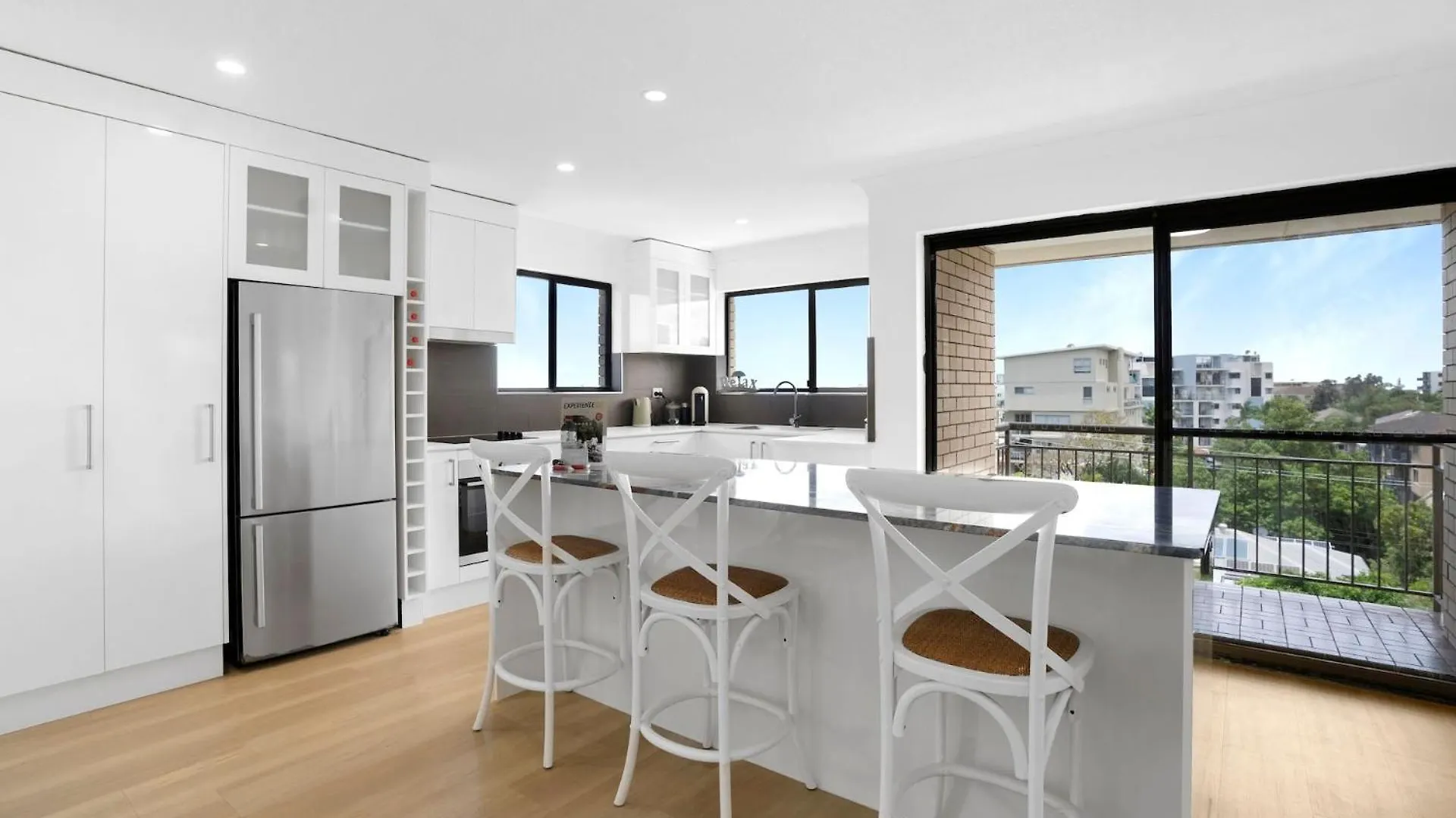 Spacious 2 Bedroom Apartment With Ocean Views Caloundra