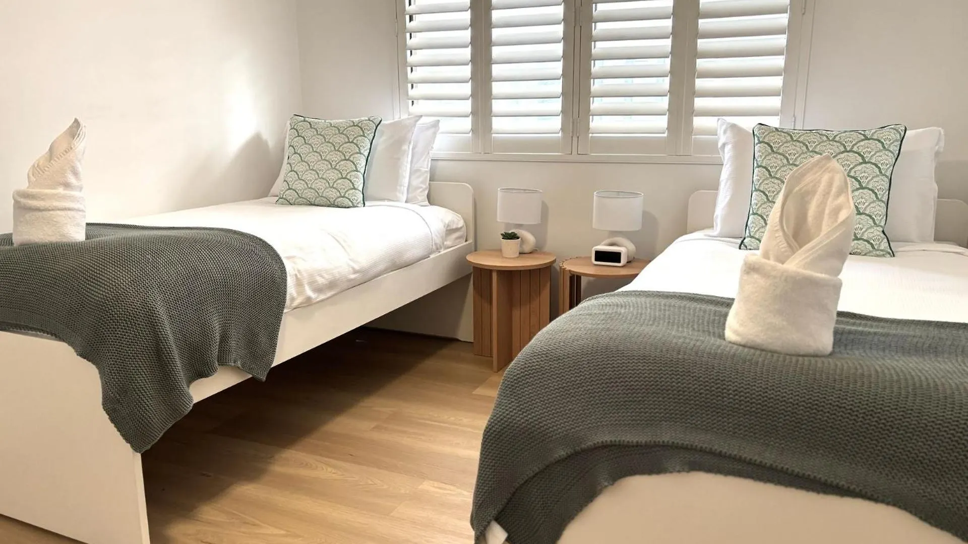 Spacious 2 Bedroom Apartment With Ocean Views Caloundra