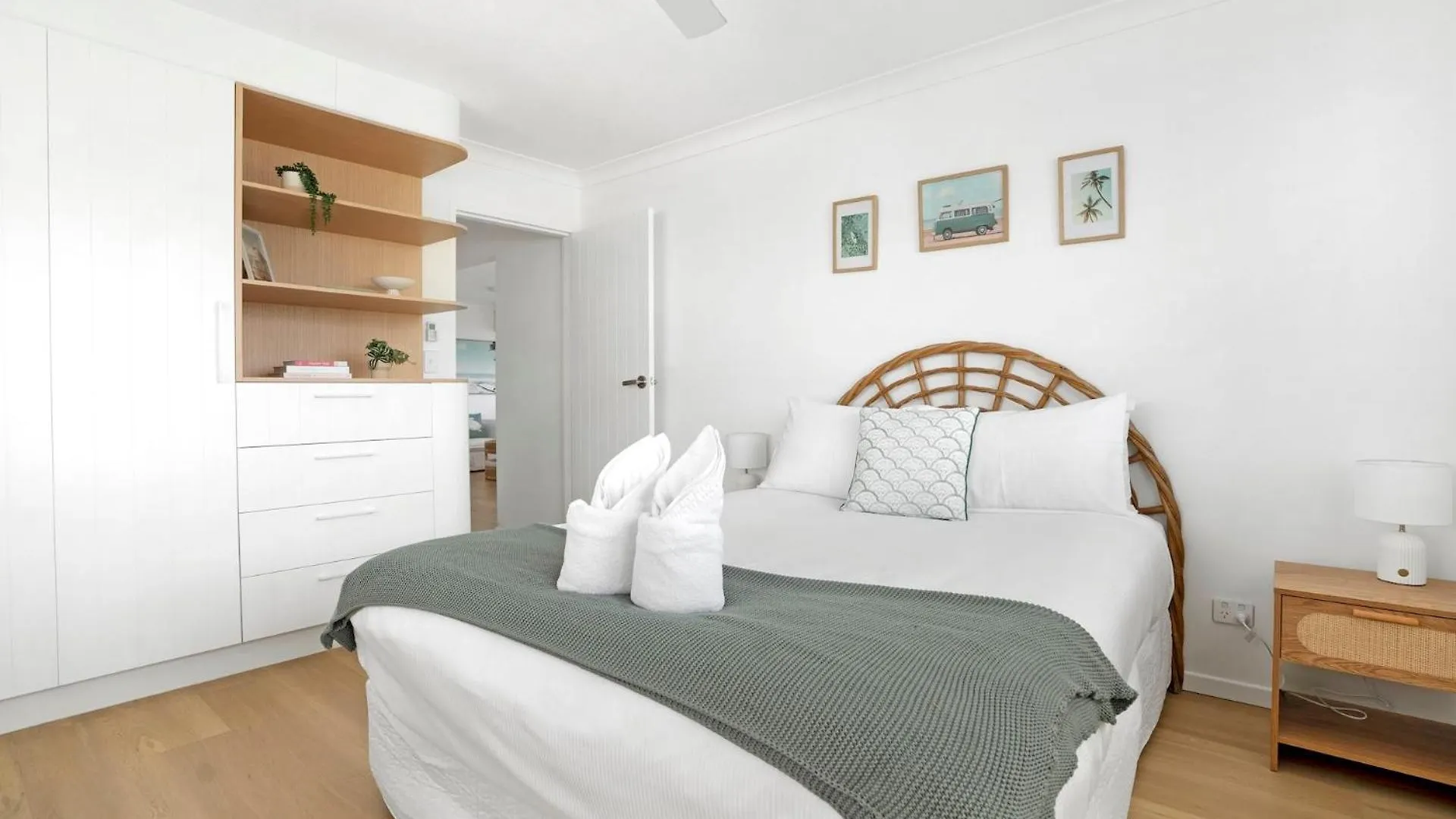Spacious 2 Bedroom Apartment With Ocean Views Caloundra